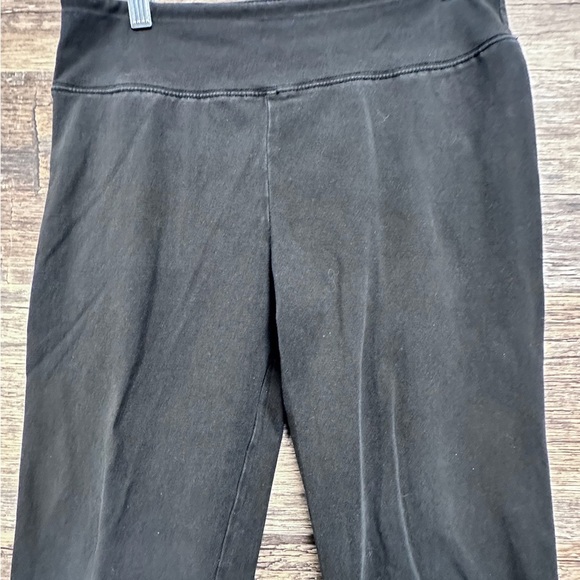 J. Crew Black Jeggings with Slim Fit and Flat Waistband - Picture 6 of 6